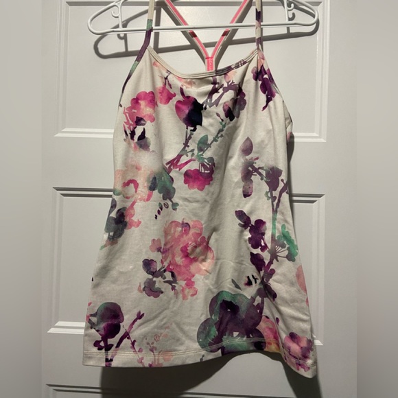 Size 8 Lululemon power Y tank - Picture 1 of 2